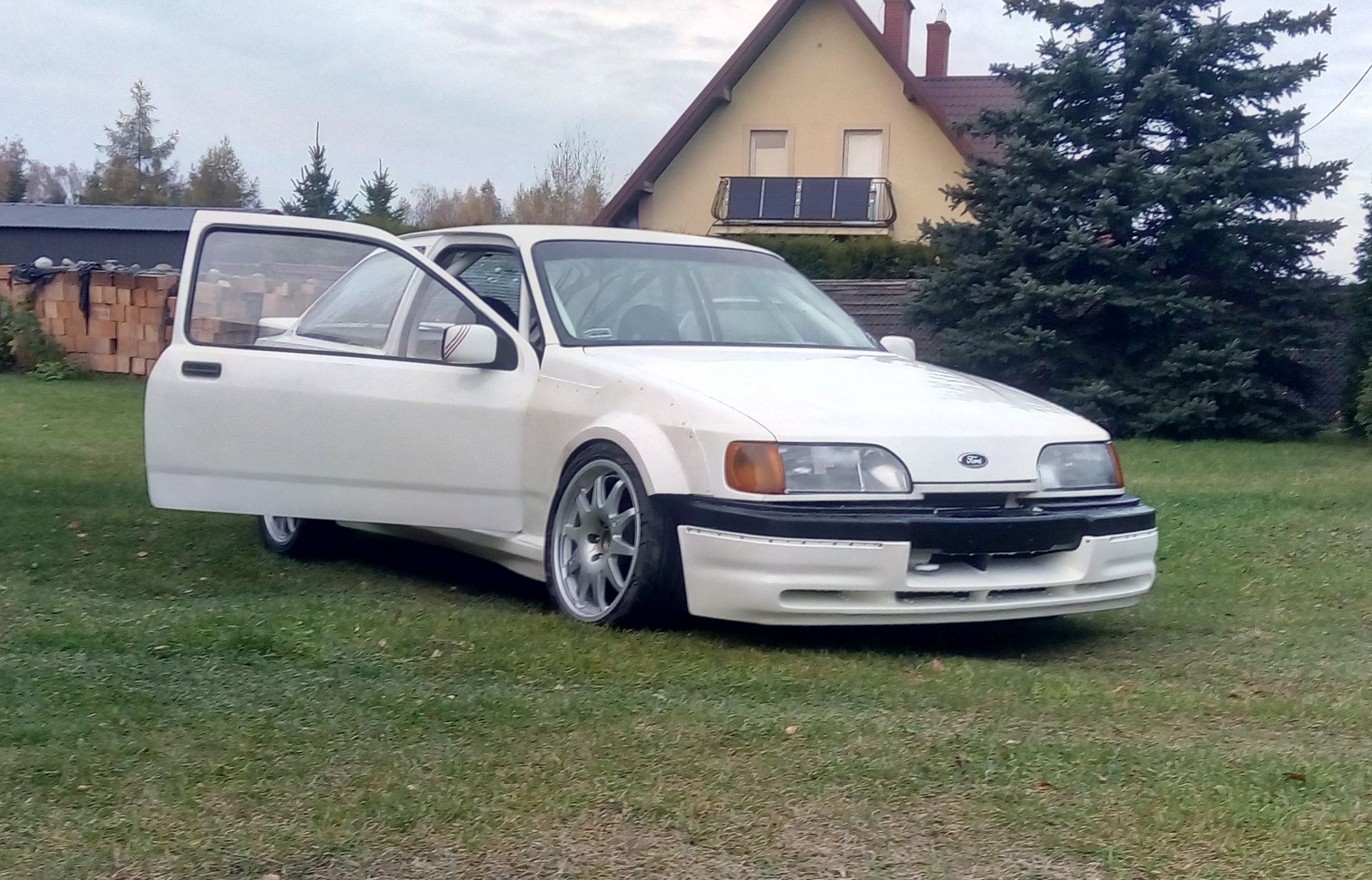 🚗 Budowa body kitu do mojej Sierry – laminaty 🛠️